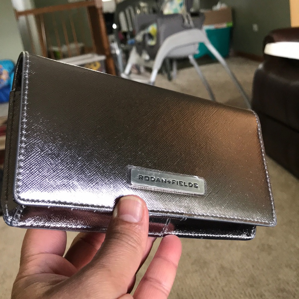 Rodan & Fields Wallet